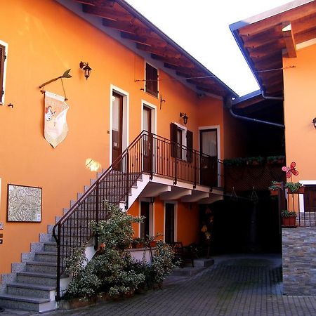 L'Antico Borgo Rooms Rental Caprie Exterior photo