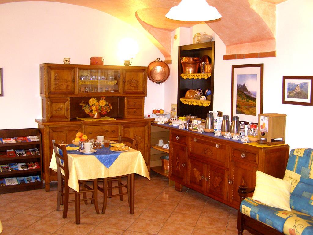 L'Antico Borgo Rooms Rental Caprie Exterior photo